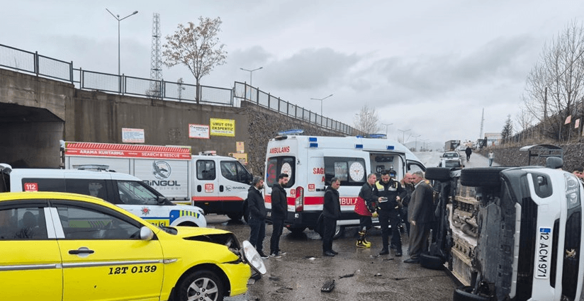 Bingöl'de trafik kazası: 5 kişi yaralandı