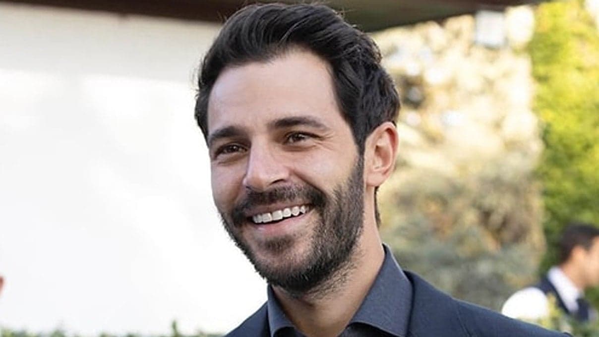 Aynı tatil, aynı kareler! Hakan Sabancı hakkında bomba aşk iddiası