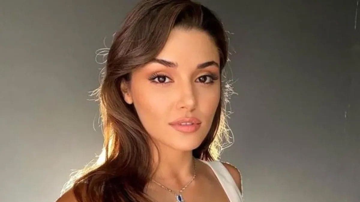 Hakkında yakalama kararı çıkarılmıştı: Hande Erçel Türkiye'ye döndü, gözaltına alındı