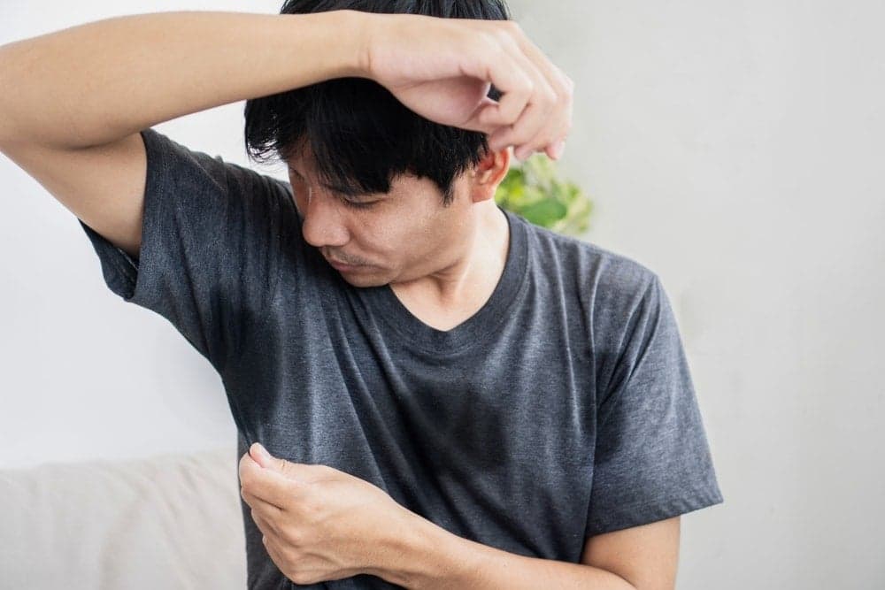 Deodoranta 1 lira ödemeyin: Koltuk altındaki ter kokusunu anında gideriyor