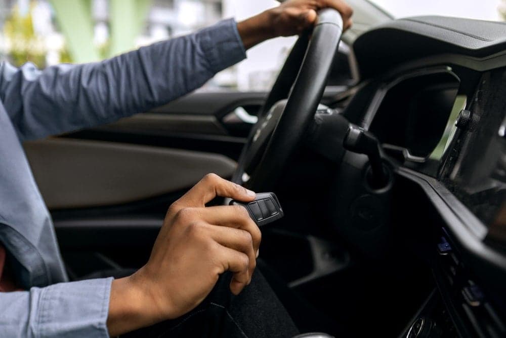 Herkes aynı hatayı yapıyor: Arabanız bir anda istop edebilir!