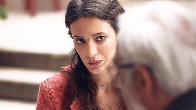 Ünlü oyuncu 14 yaş küçük sevgisi ile görüntülendi