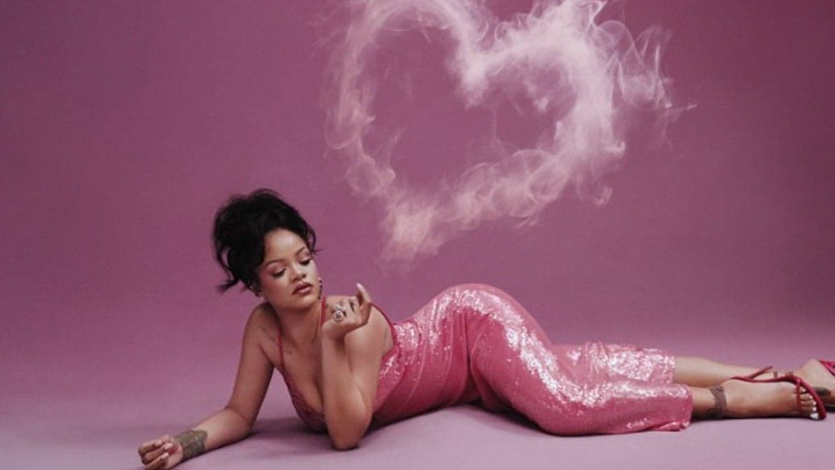 Rihanna'nın parfümleri raflardan çekildi: Kadınlar için büyük tehlike!