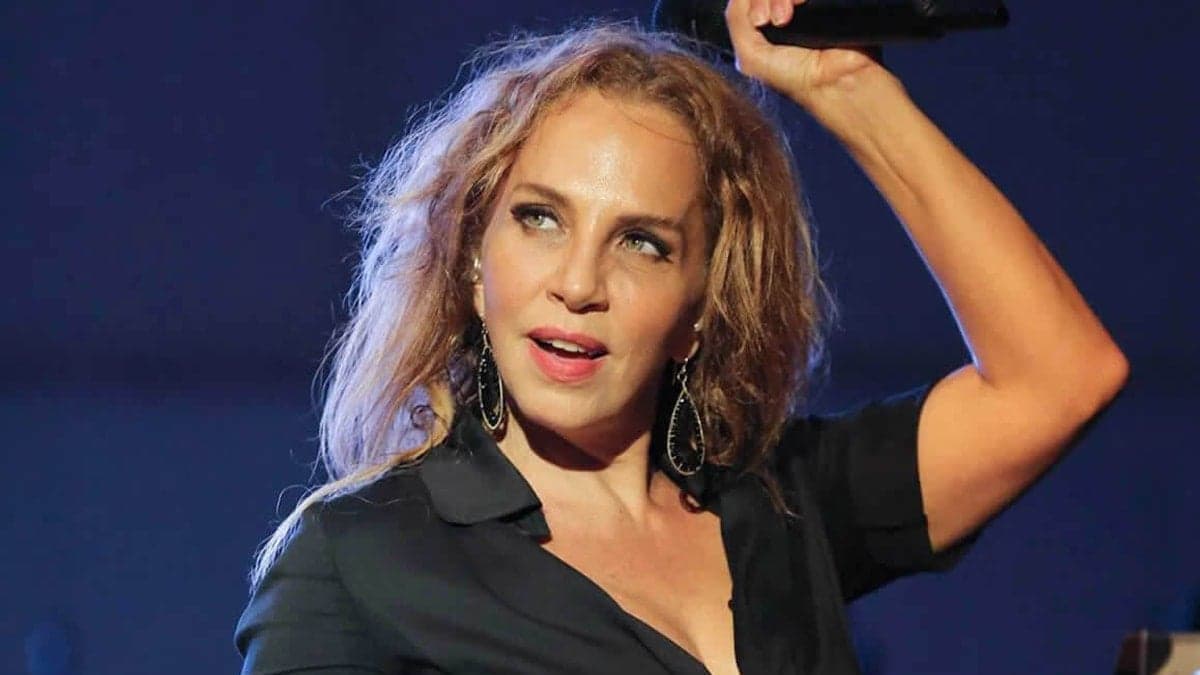 Sertab Erener ile sanayi çalışanları arasında dikkat çeken diyalog: "Ne olur bağırtmayın"