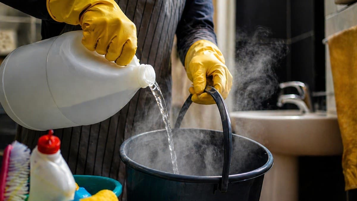 Çamaşır suyunu sıcak suyla karıştıran herkesi ilgilendiriyor