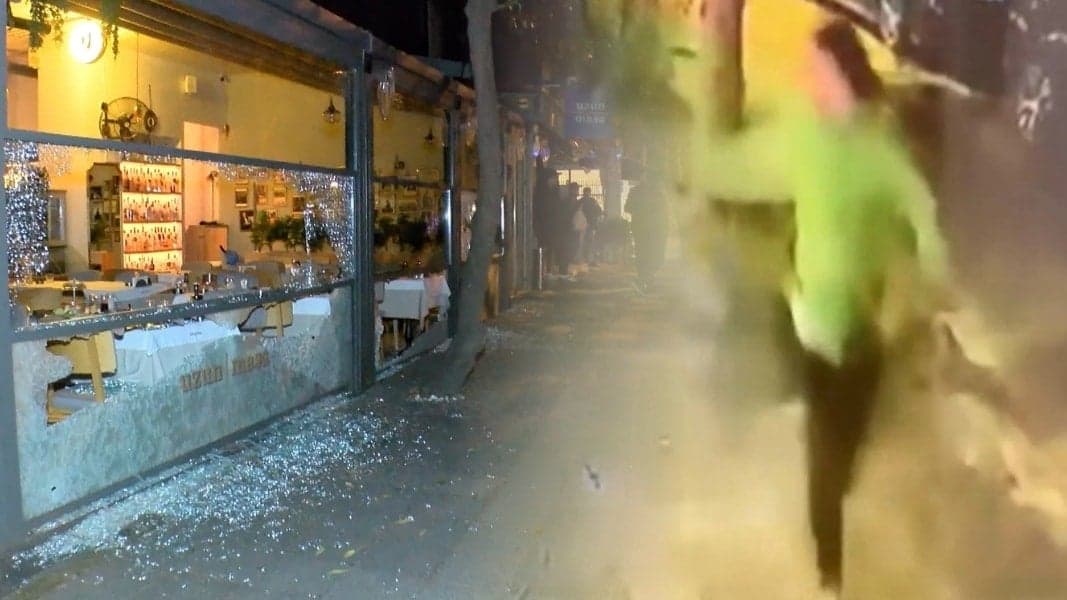 Kadıköy'de eğlence mekanından çıkarılan kişi dehşet saçtı