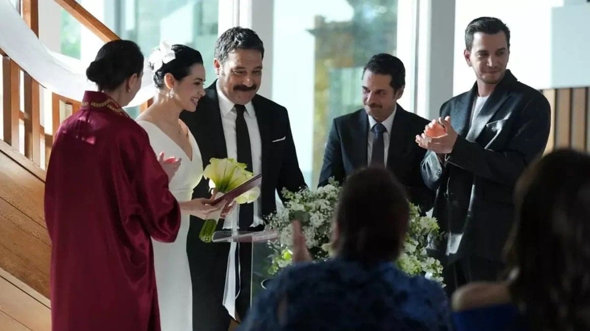 Salı günlerinin sevilen dizisinde bomba isim ayrılıyor