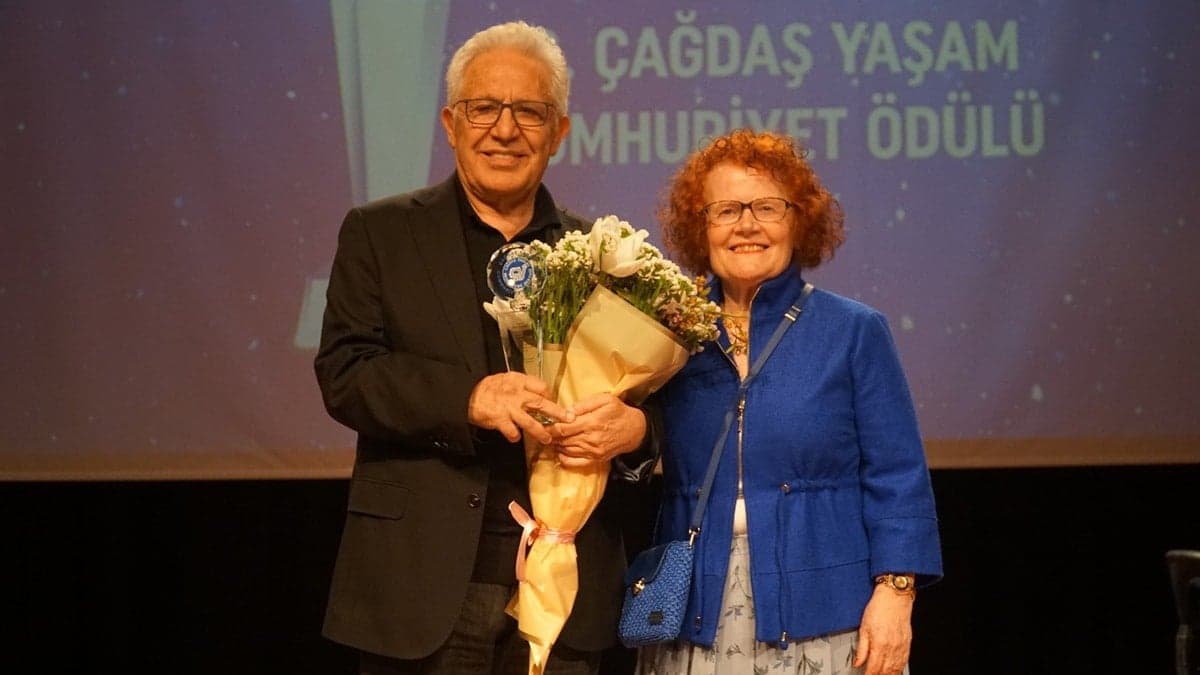 20. Çağdaş Yaşam Cumhuriyet ödülü Zülfü Livaneli'ye verildi