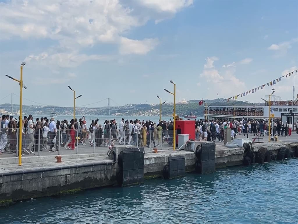Kurban Bayramı'nda Adalar iskelesinde yoğunluk gözlendi