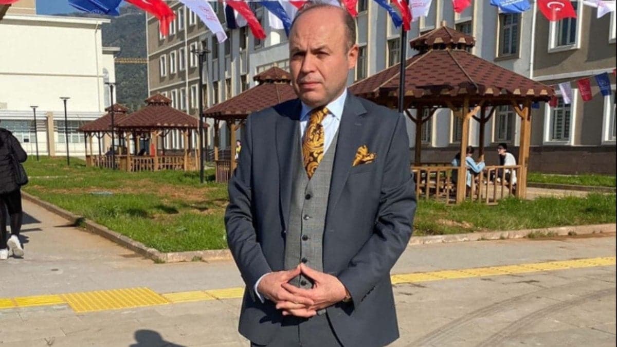 Aydın'da gençlik ve spor müdürü aracın altında kaldı