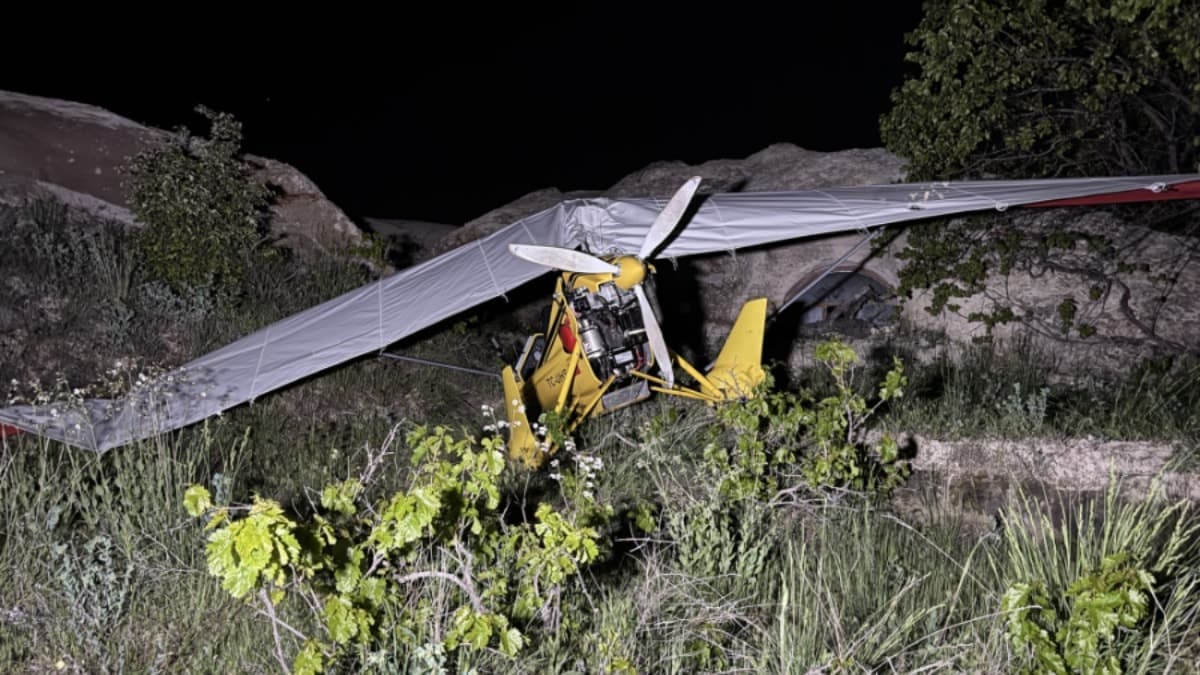 Nevşehir'de microlight acil iniş yaptı, pilot ve yolcu yaralandı