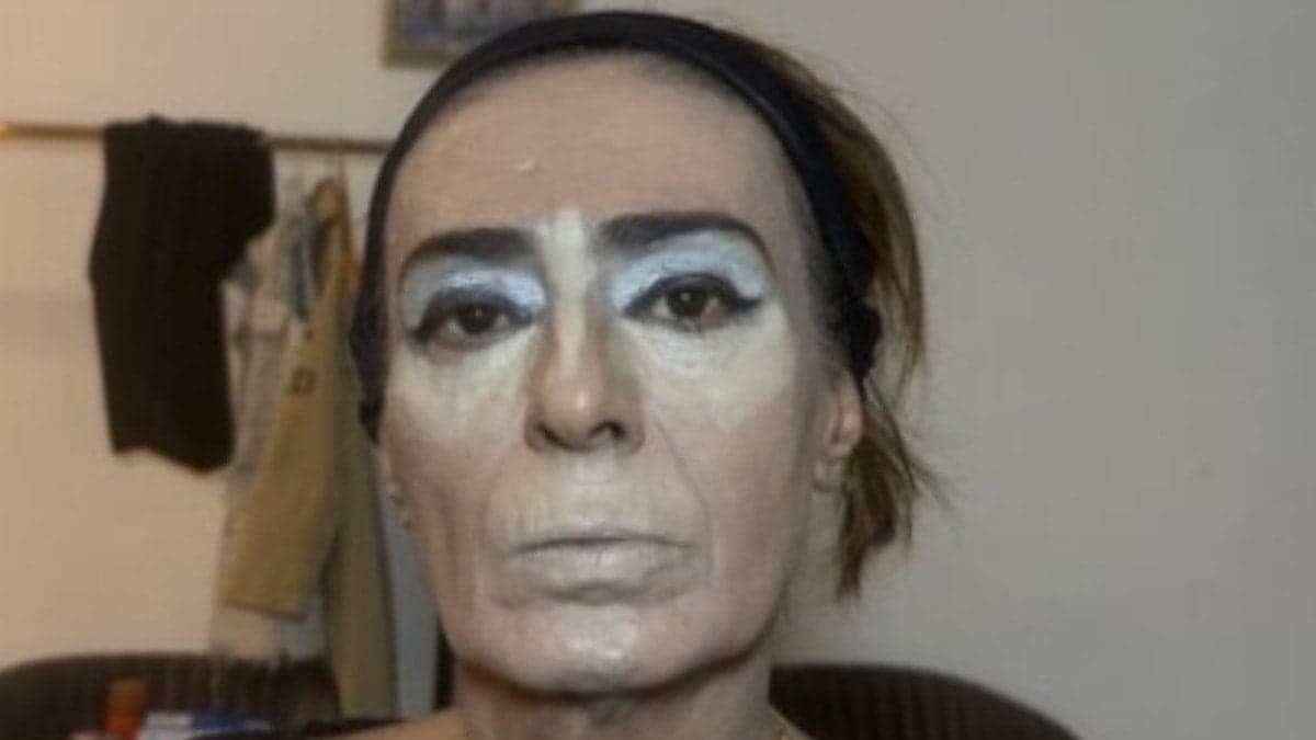 Yıldız Tilbe, konser öncesi makyaj anlarını paylaştı