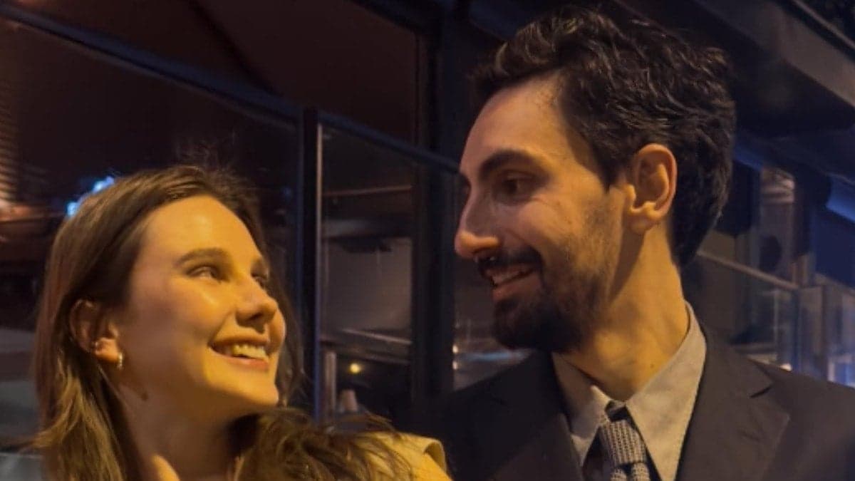 Umut Evirgen, Alina Boz'u ödül gecesinde kutladı
