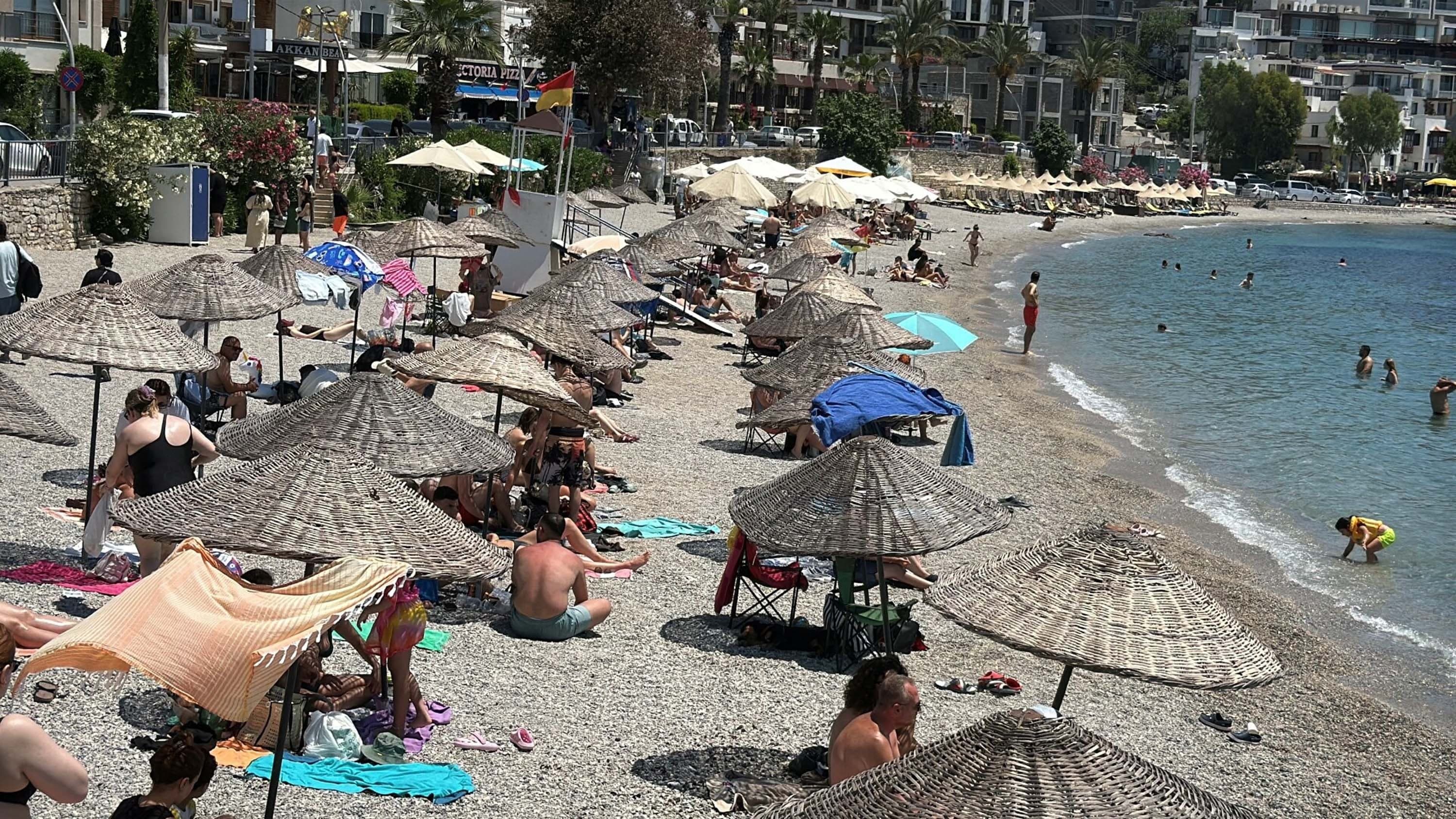 Bodrum sahilleri Kurban Bayramı tatilinde kalabalıklaştı