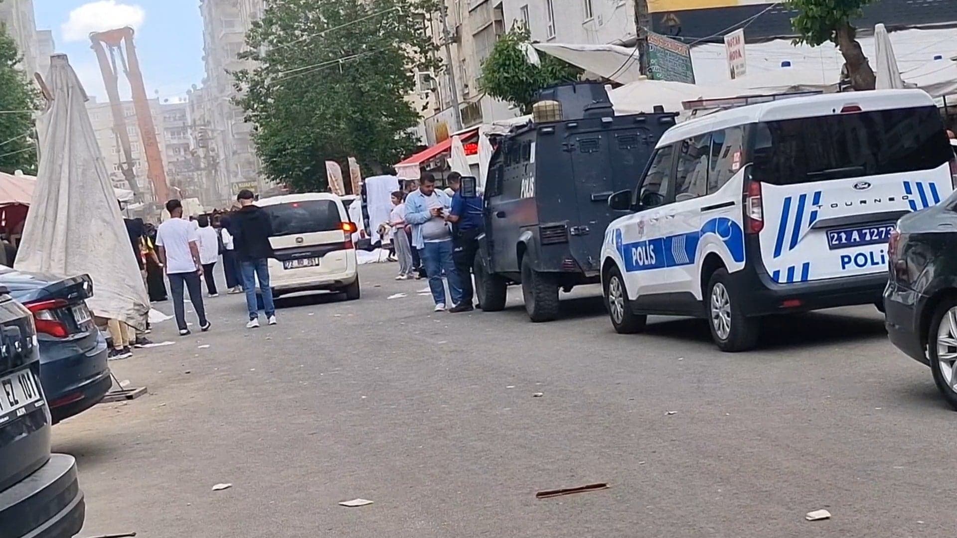 Diyarbakır'da iki grup arasında kavga: 3 yaralı