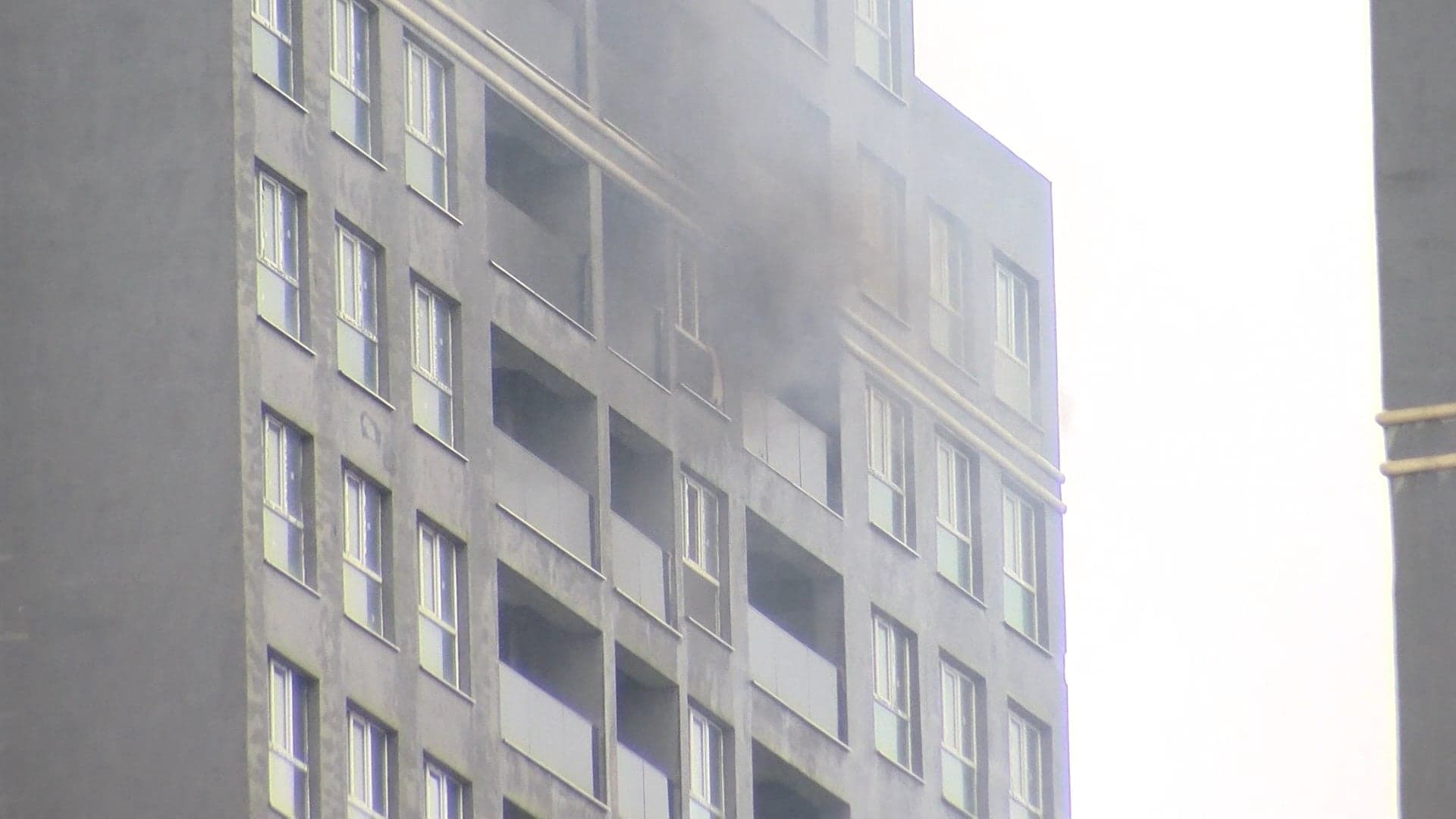 İstanbul'da 35 katlı rezidansta yangın paniği