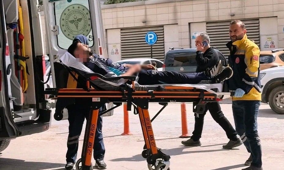 Halı sahada faul nedeniyle tartışma kanlı bitti