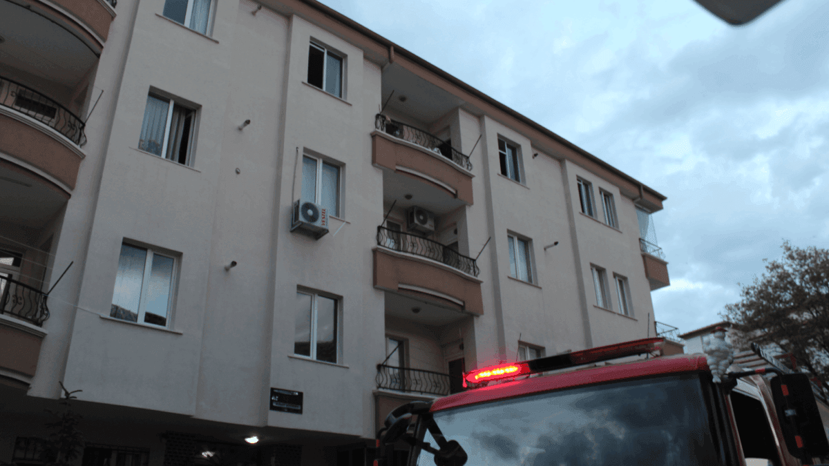 Yemek yaparken elbisesi tutuştu, korkunç şekilde can verdi