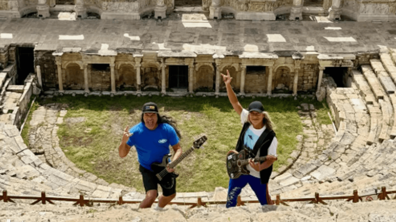 Metallica'nın İki Üyesi Türkiye'yi Ziyaret Etti