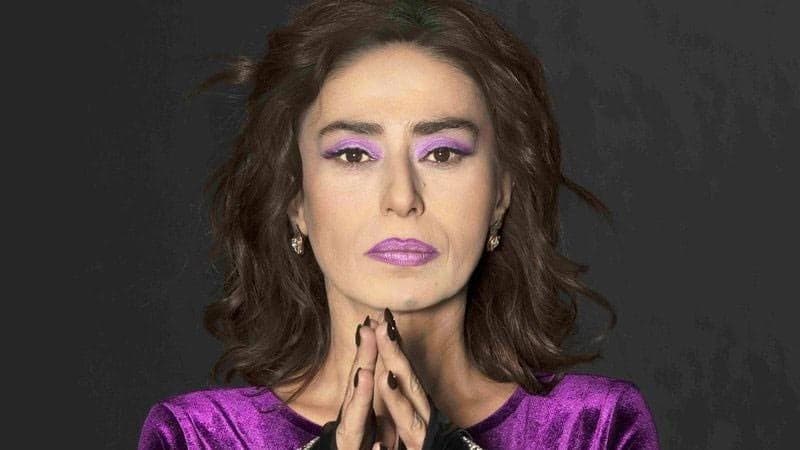 Yıldız Tilbe gördüğü şiddeti bu sözlerle anlattı: ''Ağlaya ağlaya ayrıldım''