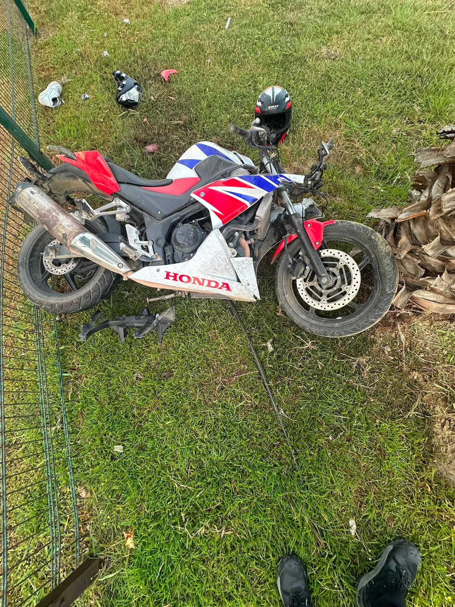 Alanya'da refüje çarpan motosiklet sürücüsü hayatını kaybetti