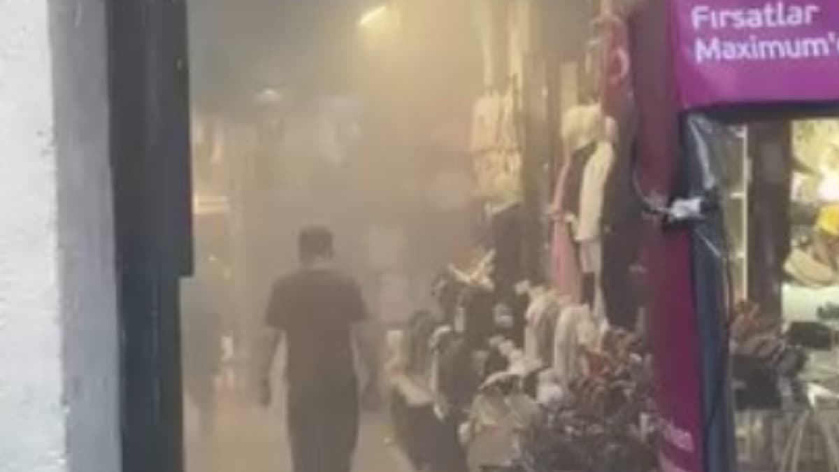 Kapalıçarşı'da sabah yangın çıktı