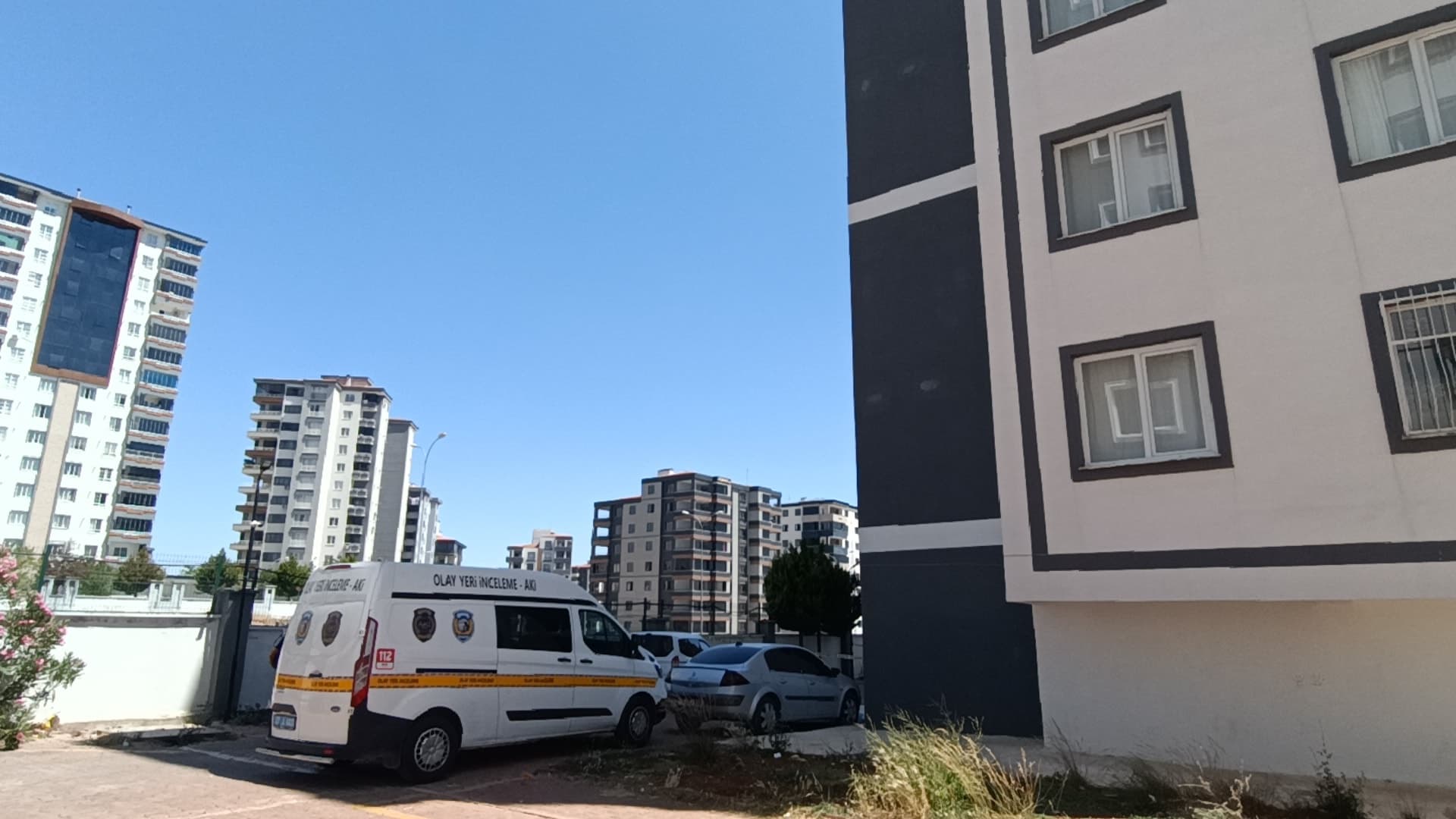 Gaziantep'te anne, 4 yaşındaki oğluyla 8. kattan atladı