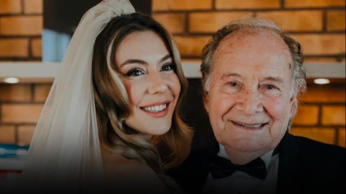 Ege Kökenli, dedesiyle düğün fotoğrafını paylaştı
