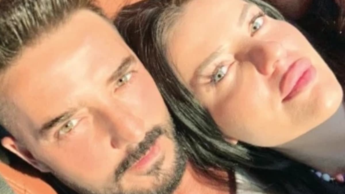 Gökhan Özen, sevgilisi Naz Canbaz ile paylaşımlar yaptı