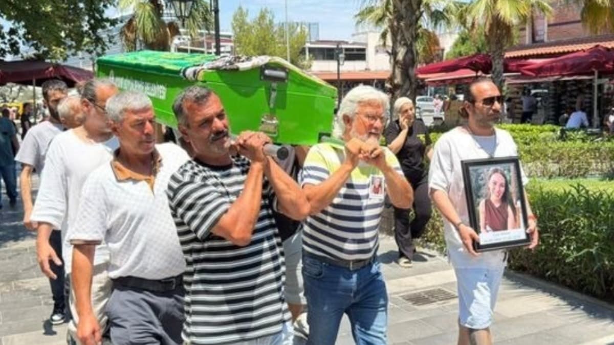 Ece İrtem, Aydın'da son yolculuğuna uğurlandı
