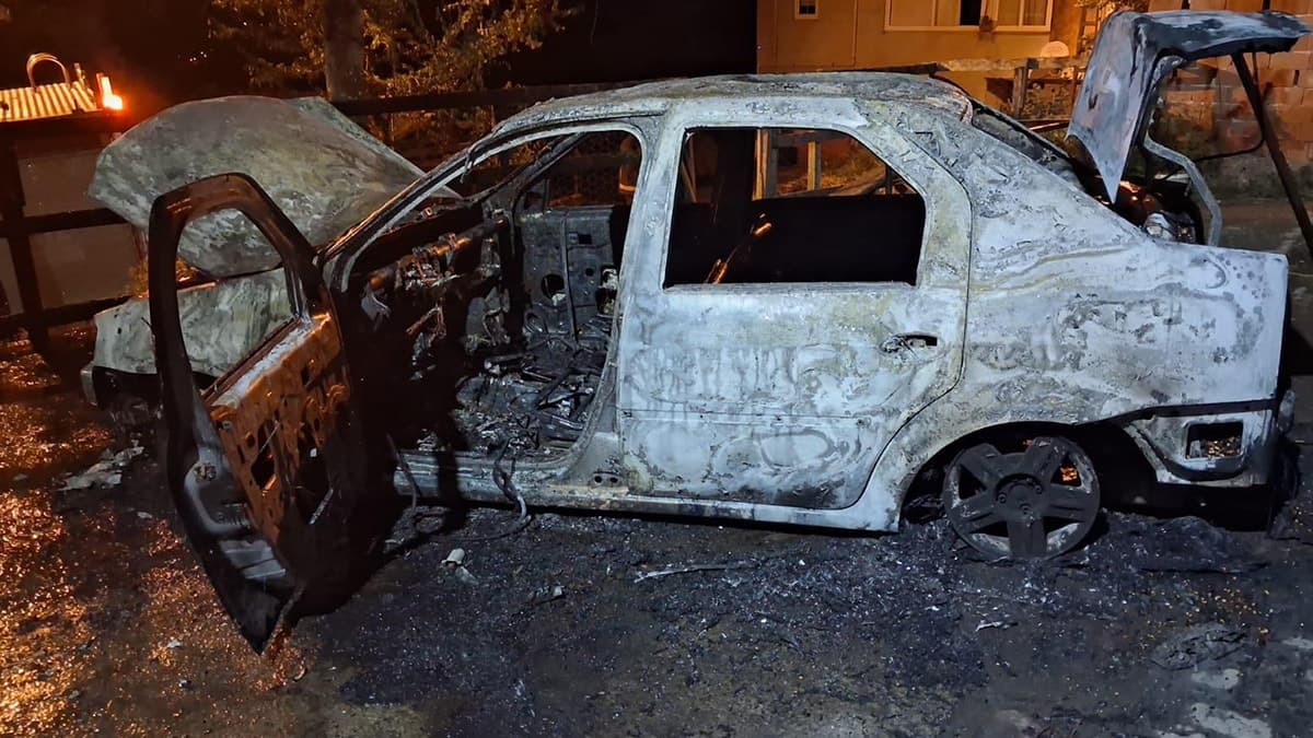 Sendika başkanının park halindeki aracı ateşe verildi
