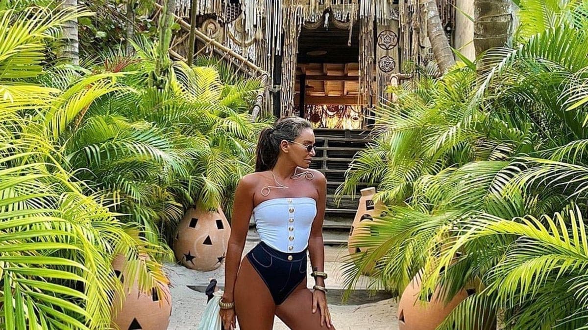 Eda Taşpınar, bikini pozunu paylaştı