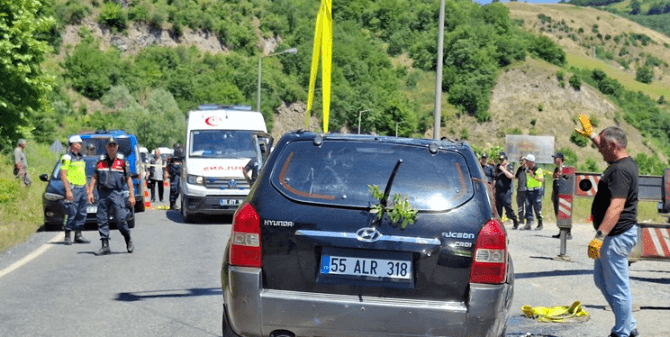 Kayıp kadın baraj gölündeki araçta ölü bulundu