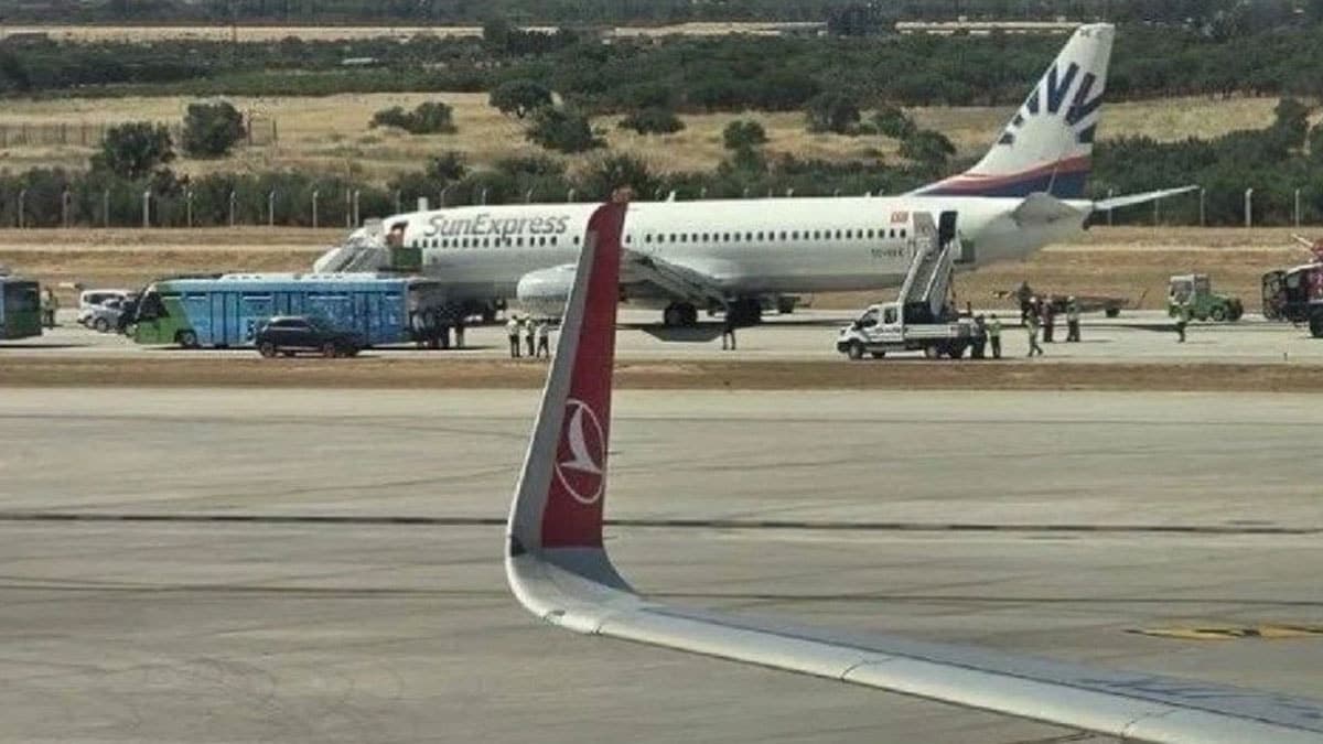 Gaziantep Havalimanı'nda yolcu uçağının lastiği patladı