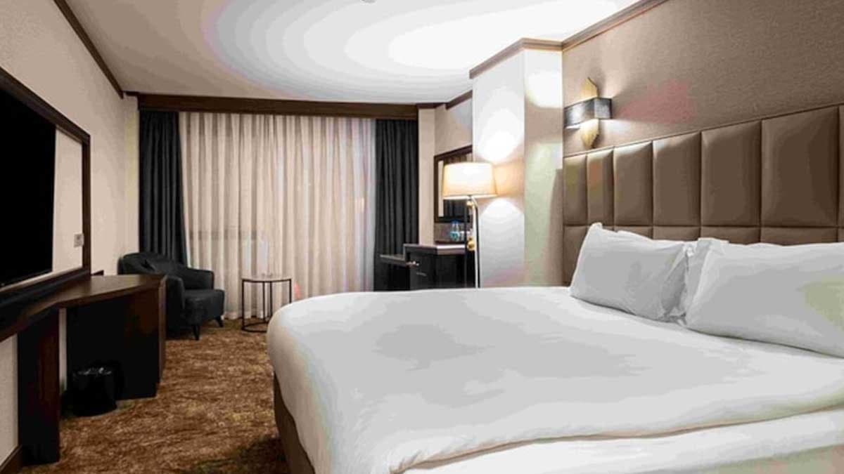 Otel rezervasyonunda koridorun sonundaki odayı tercih etmeyin