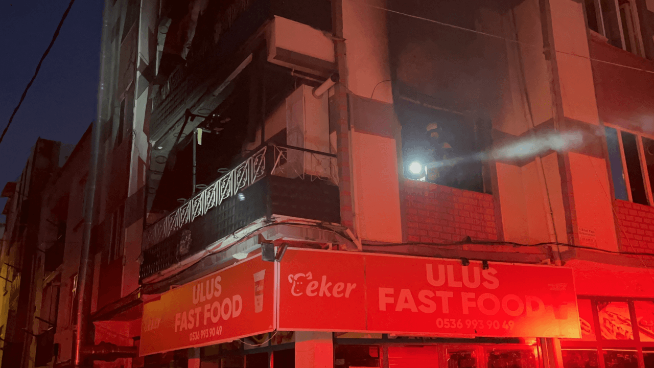 Bursa'da yangın: Aile hastaneye kaldırıldı