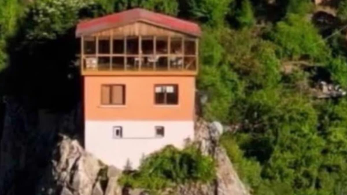 Erzincan'daki ünlü kayalık ev satışa çıktı