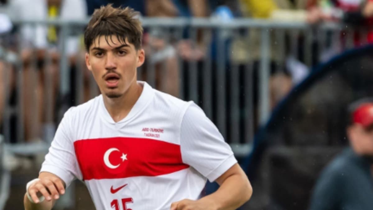 Yusuf Akçiçek, annesi için yazlık ev hayalini gerçekleştirdi