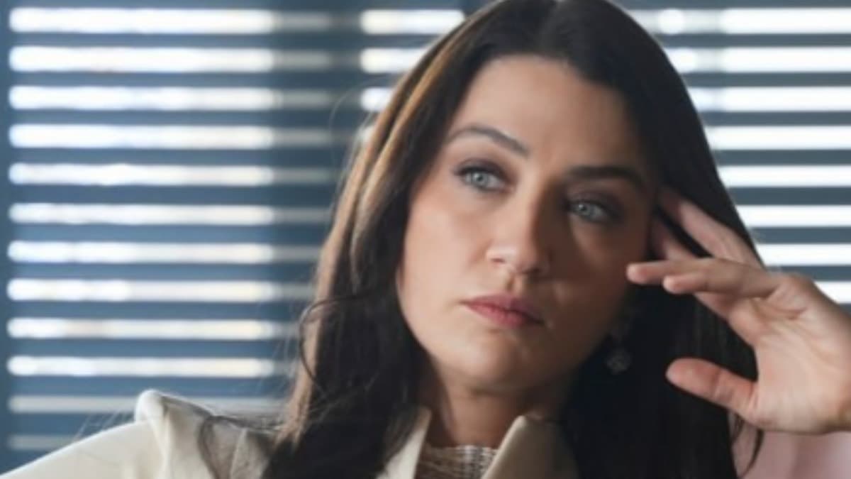 Ceren Benderlioğlu yeni dizisi 'Aşk ve Taht' ile ekranlara dönüyor