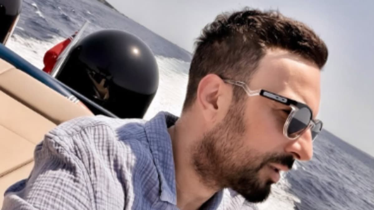Tarkan, Ibiza'da tatil yapıyor