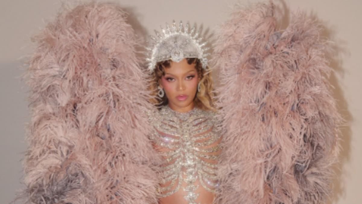 Beyoncé, yeni şarkısı 'Morning Dew (Donk)' ile müziğe döndü