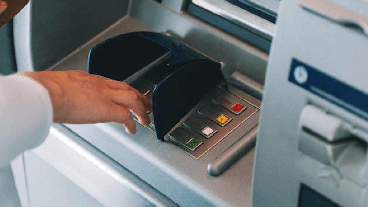 ATM'lerde dolandırıcılığa karşı dikkatli olun