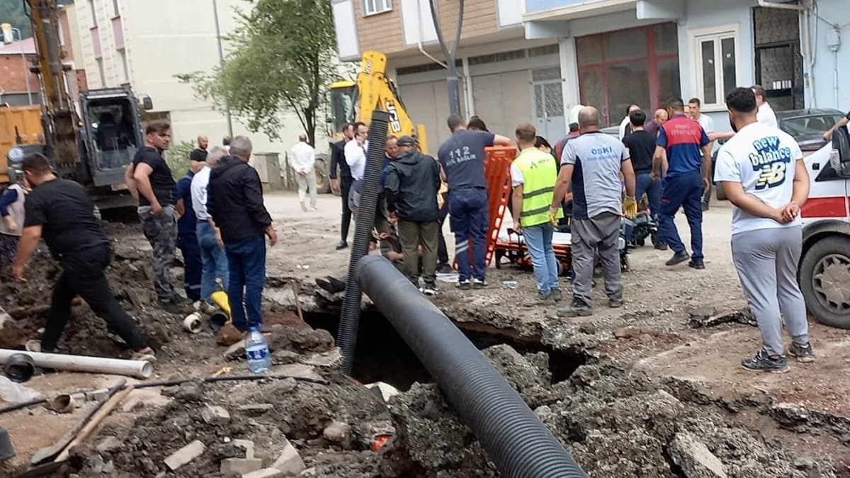 Ordu'da altyapı çalışmasında 2 işçi göçükte yaralandı