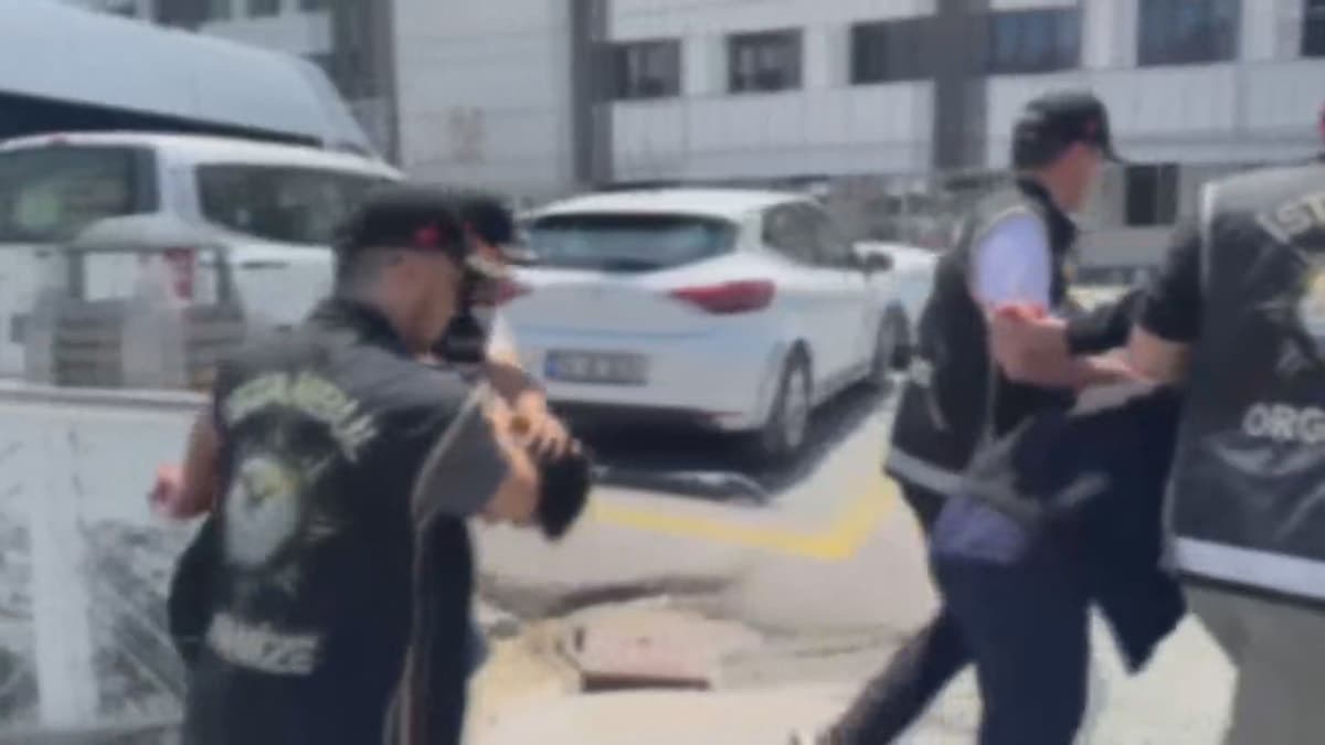 Kadıköy'de bir iş yerine kurşun yağdıran 3 kişi tutuklandı