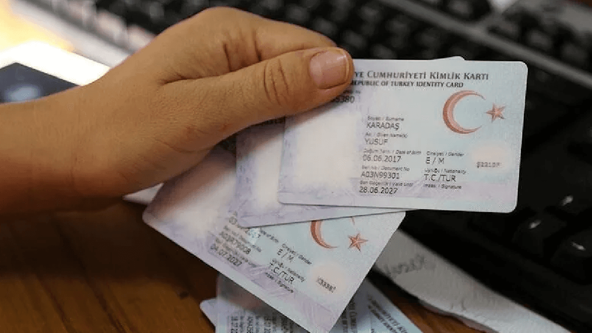 Kimlik fotokopisi paylaşanlar tehlikede