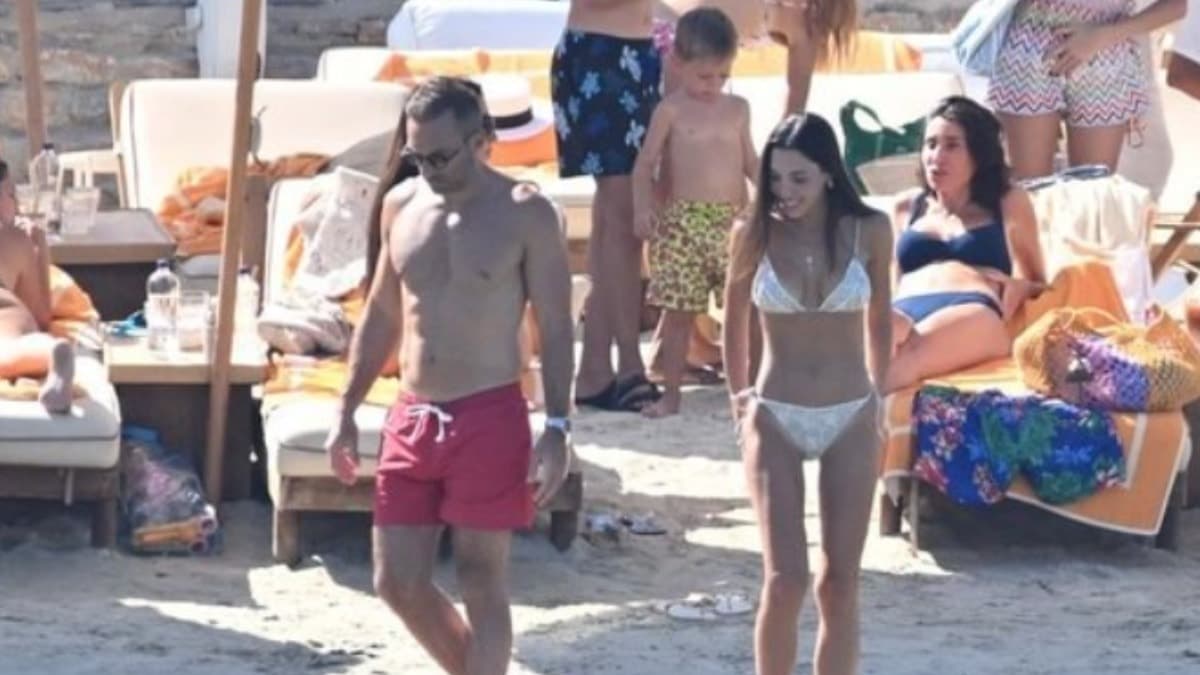 Vakko'nun veliahtı Allan Hakko ve sevgilisi Bodrum'da tatil yapıyor