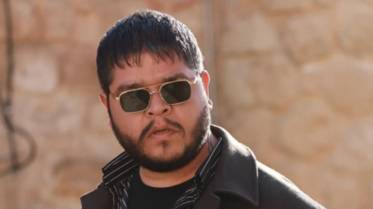 Burak Şafak nişanlandı, sevgilisi ilk kez görücüye çıktı