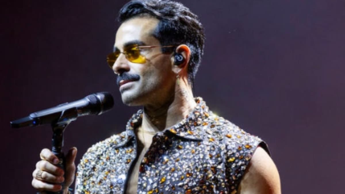 Gökhan Türkmen, Harbiye Açıkhava'da 12 bin taşla sahne aldı