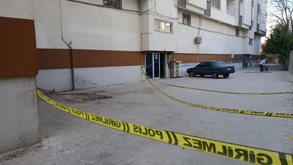 Şanlıurfa'da balkondan düşen kadın yaşamını yitirdi
