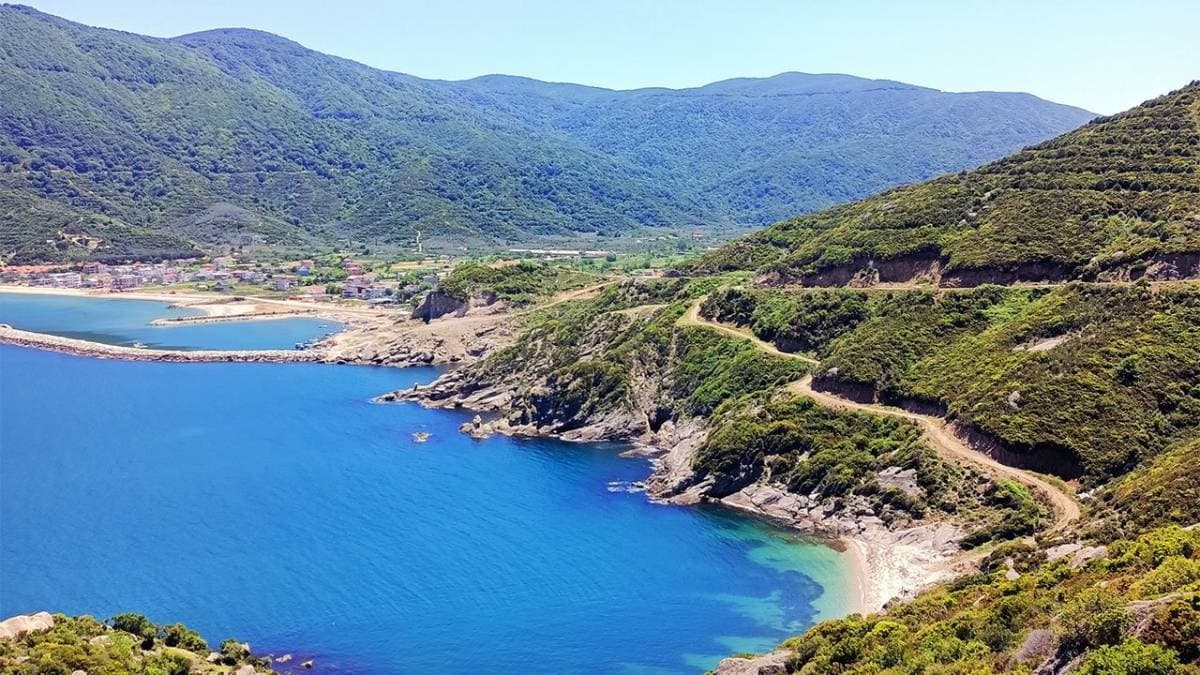 Ünlüler Bodrum, Çeşme ve Antalya yerine gizli bir tatil cennetini tercih etti